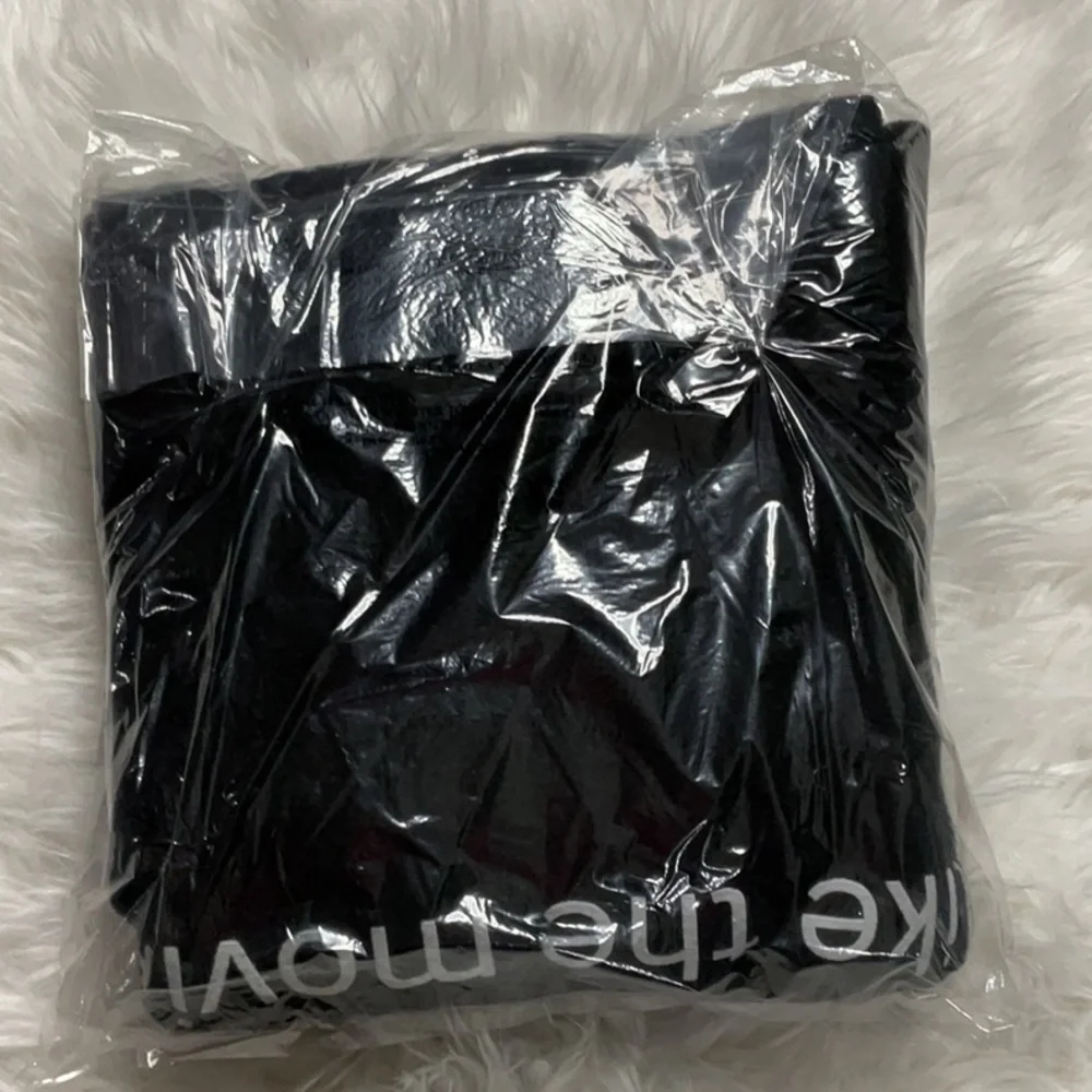 Daydream Nation LA Real Like the Movies Fleece Sweathshirt - Picture 5 of 5